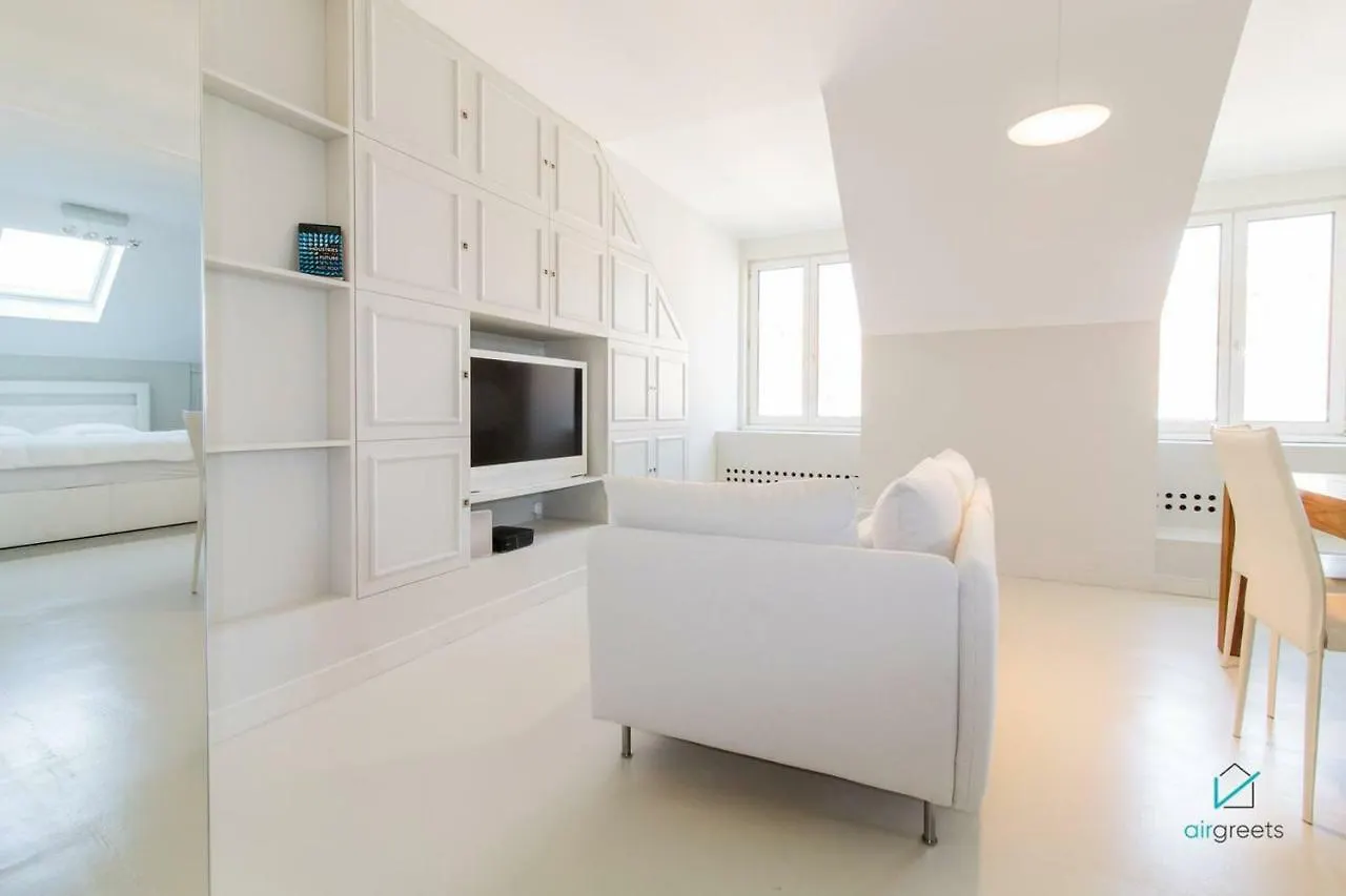 Modern, Minimalist Apartment In Vienna